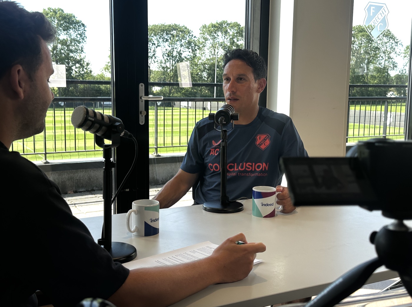Opname FC Utrecht Podcast met hoofdtrainer Anthony Correia op het Conclusion Performance Centre